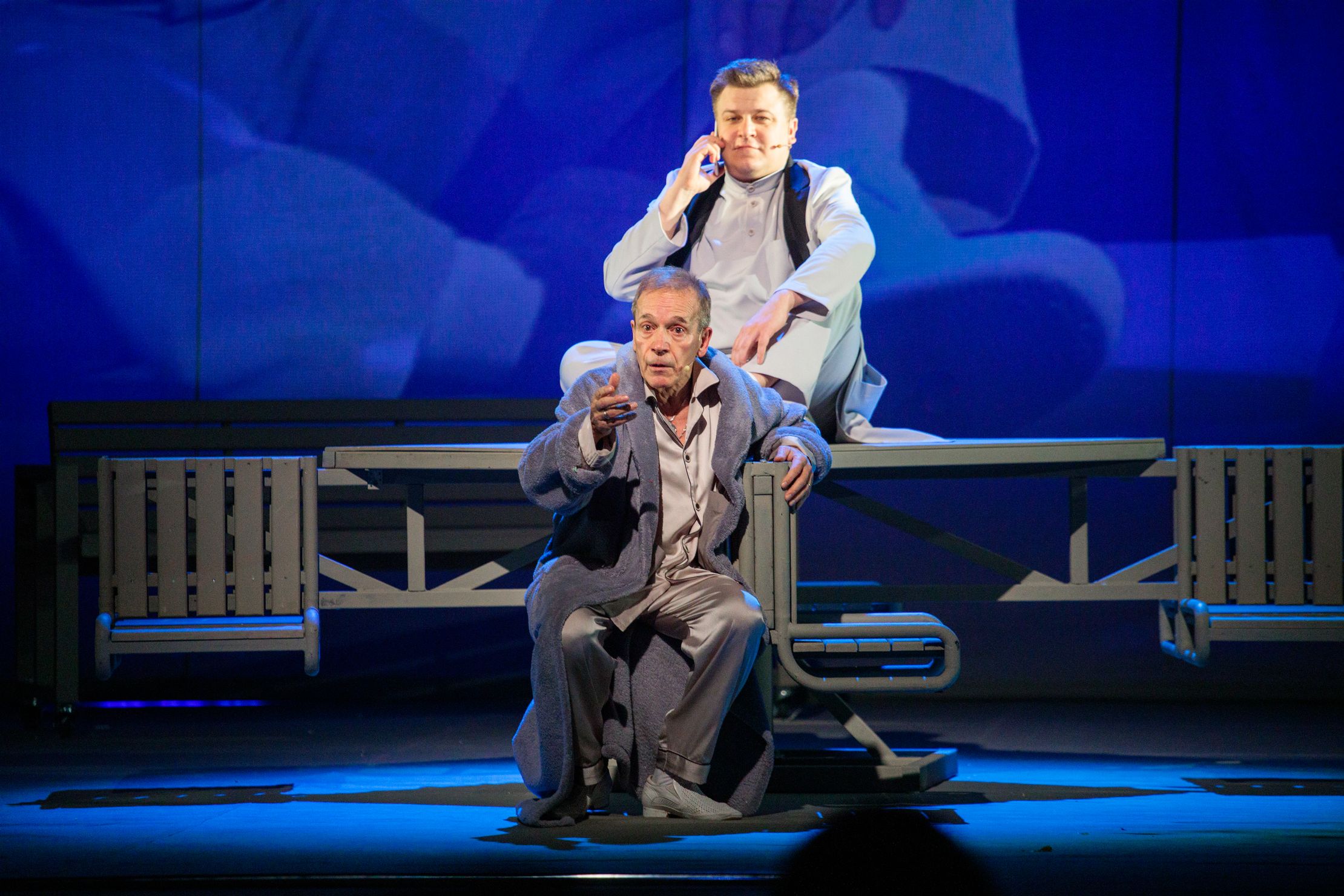 Папа – афиша