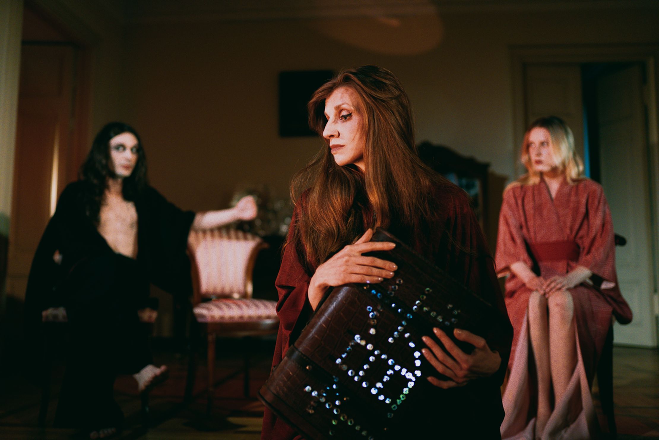 Чемодан – афиша