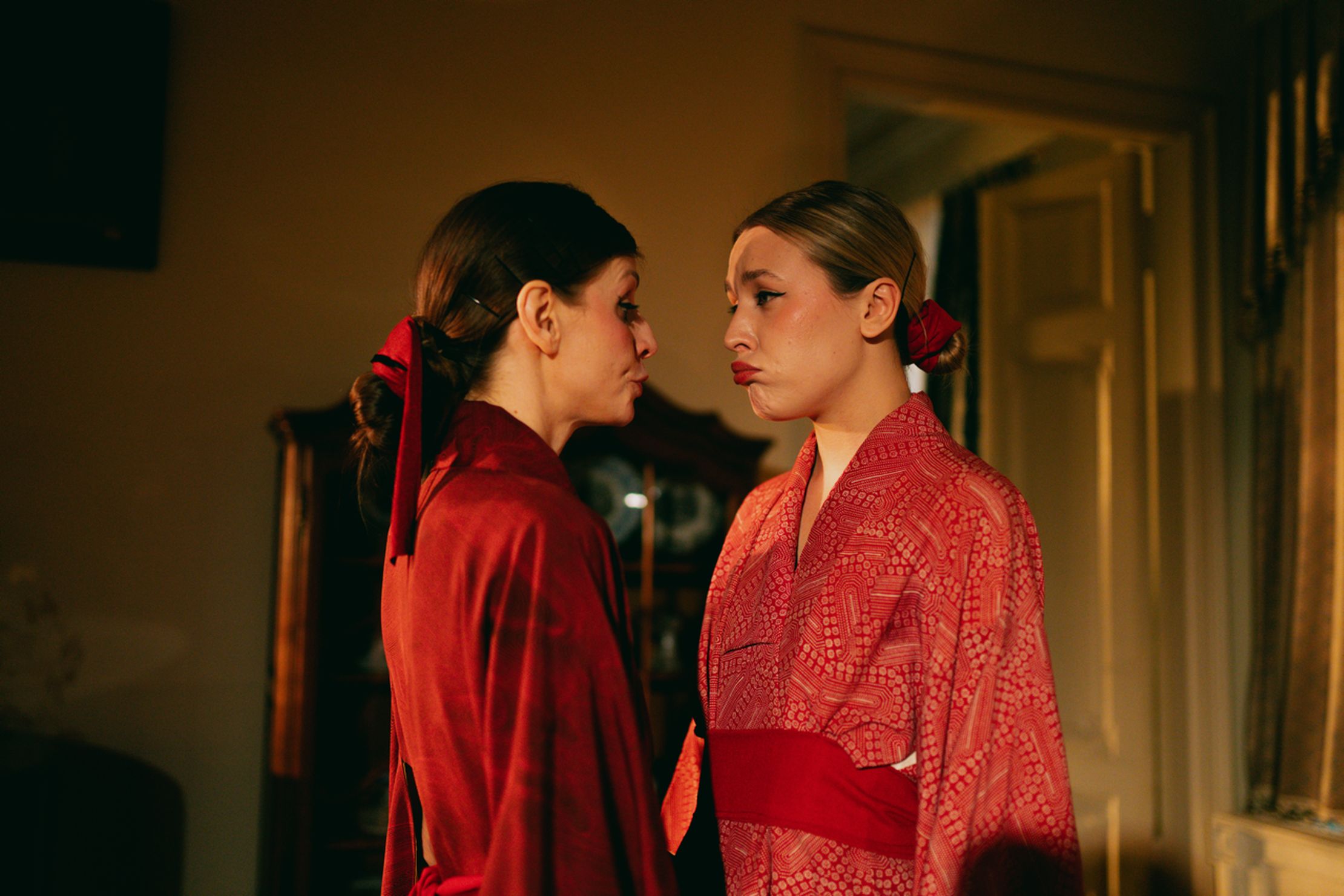 Чемодан – афиша