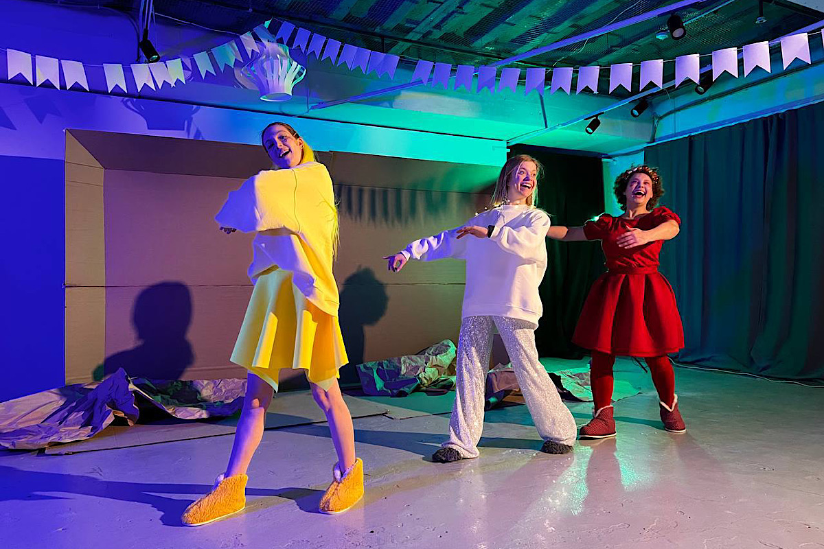 Новогодняя история игрушек – афиша