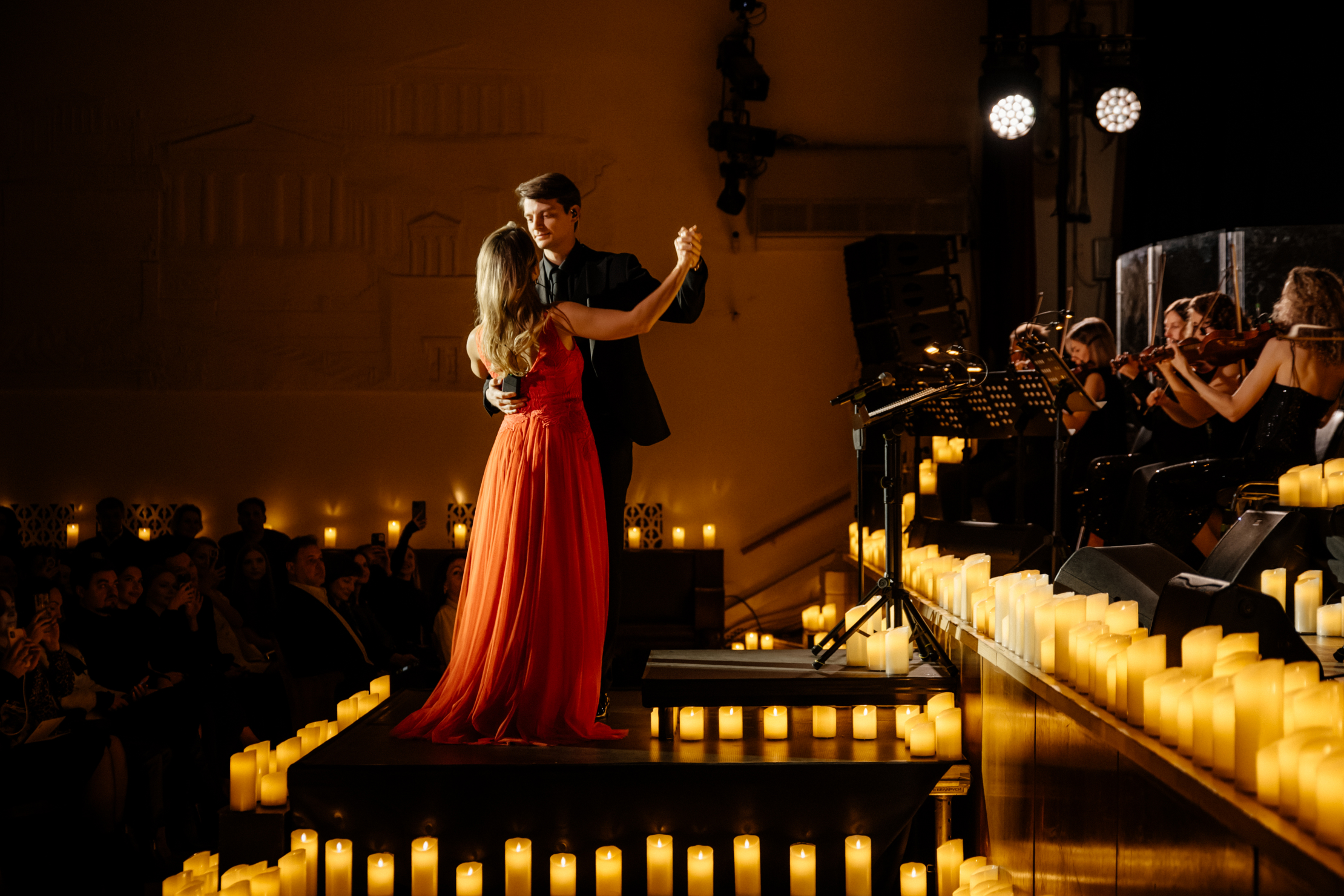 Волшебный свет Рождества. Lumisfera и 5000 свечей – афиша