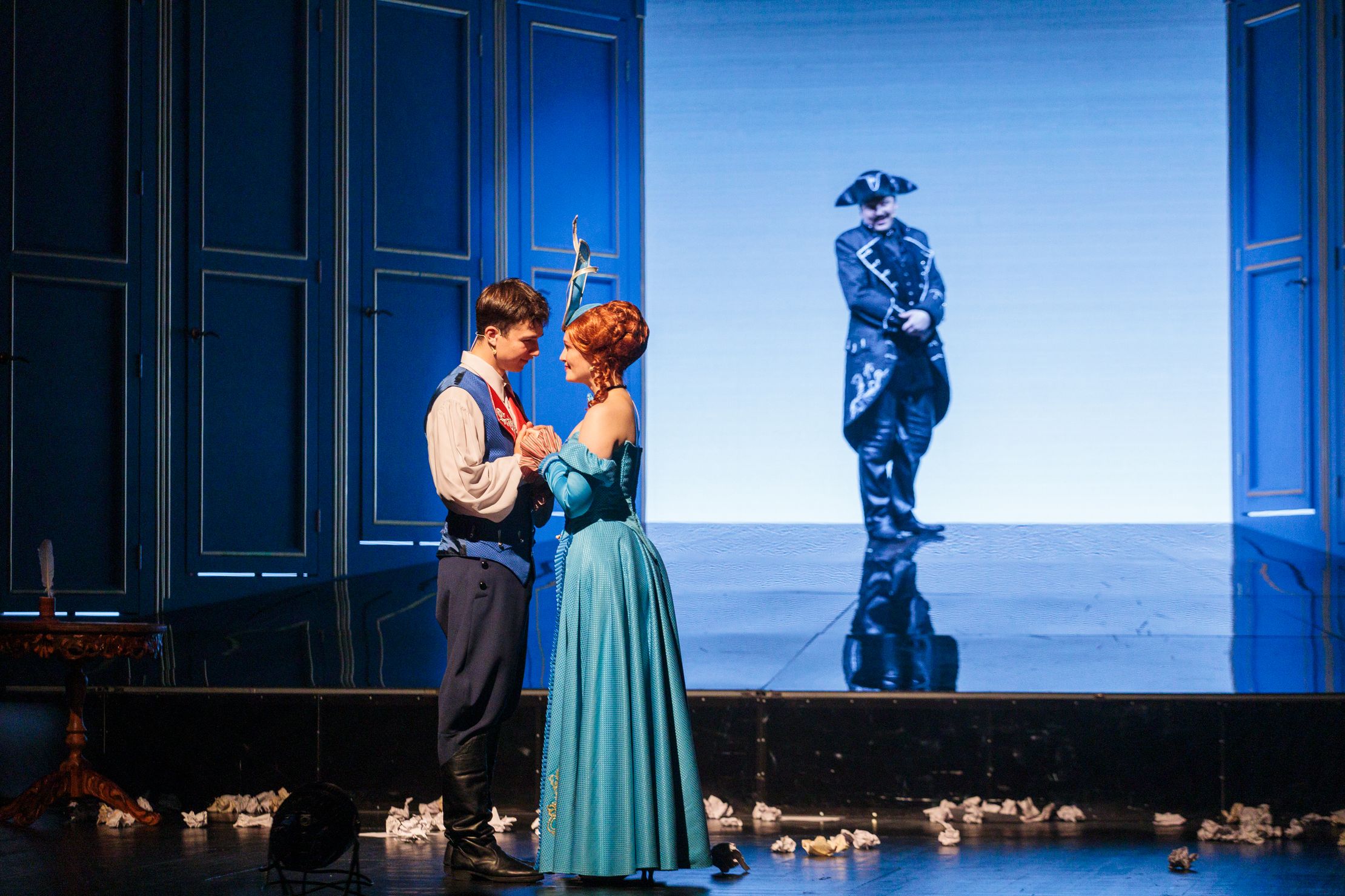 Стакан воды для королевы – афиша