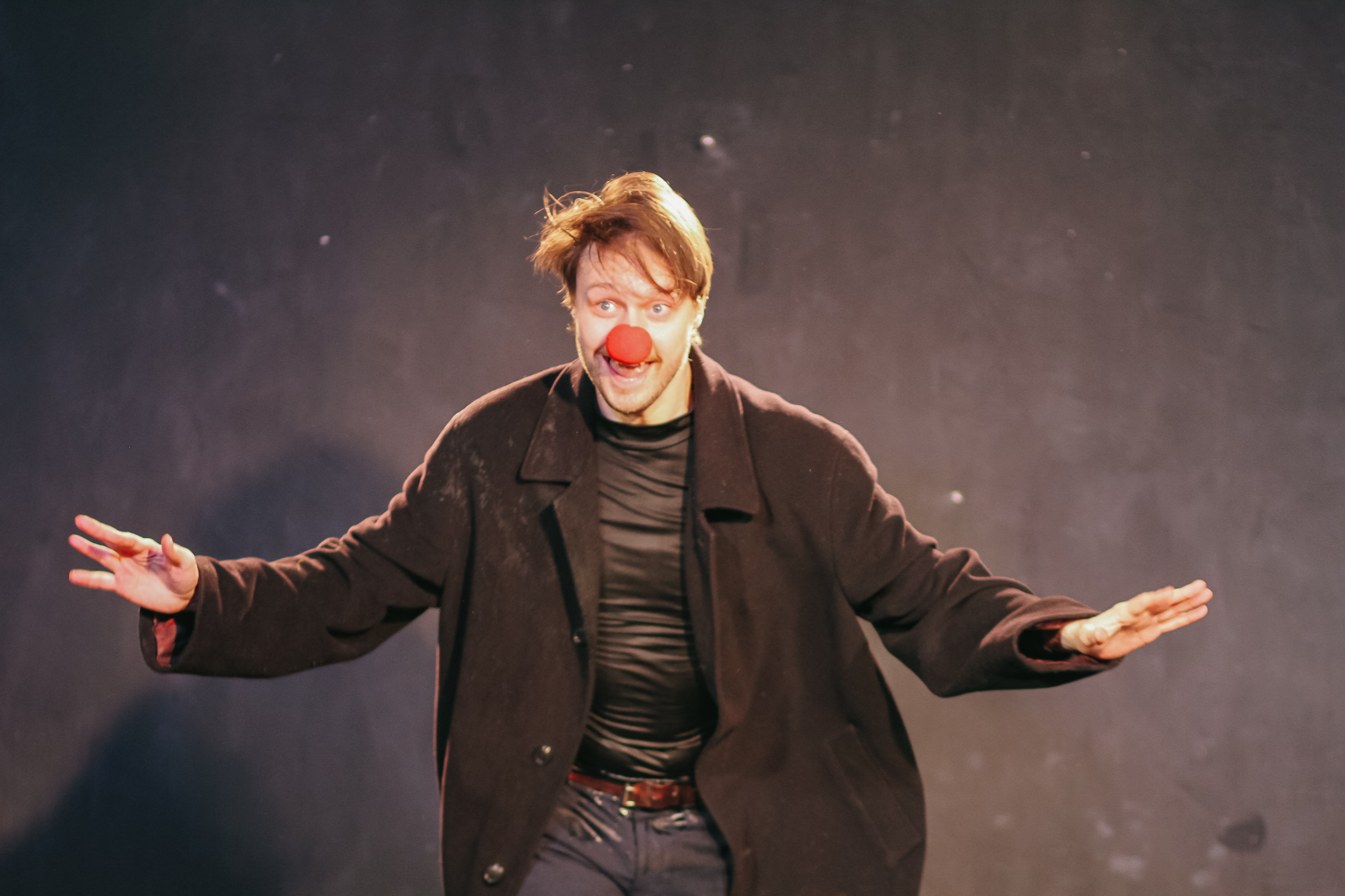 Больше чем, про любовь – афиша