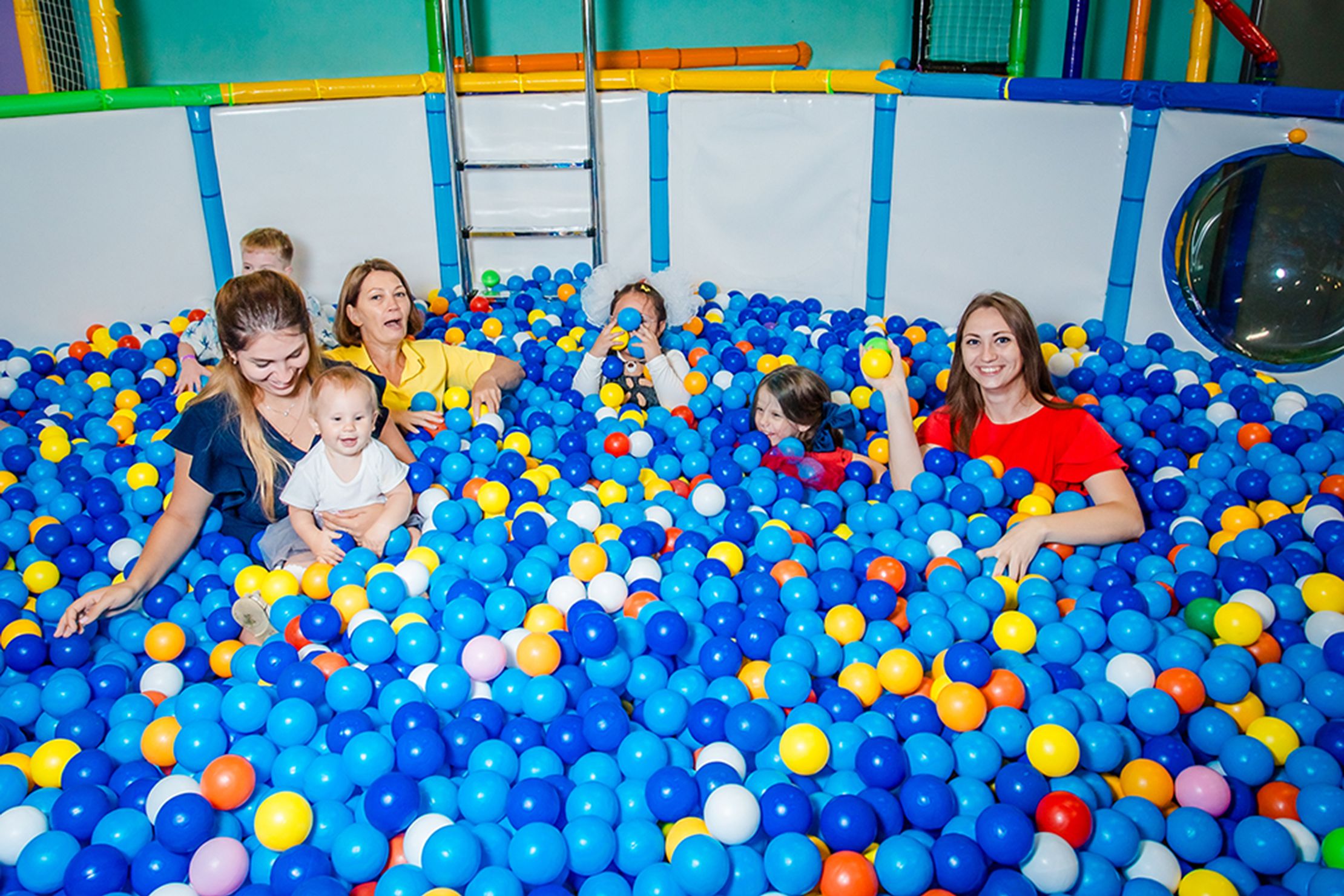 Monkey Park – афиша