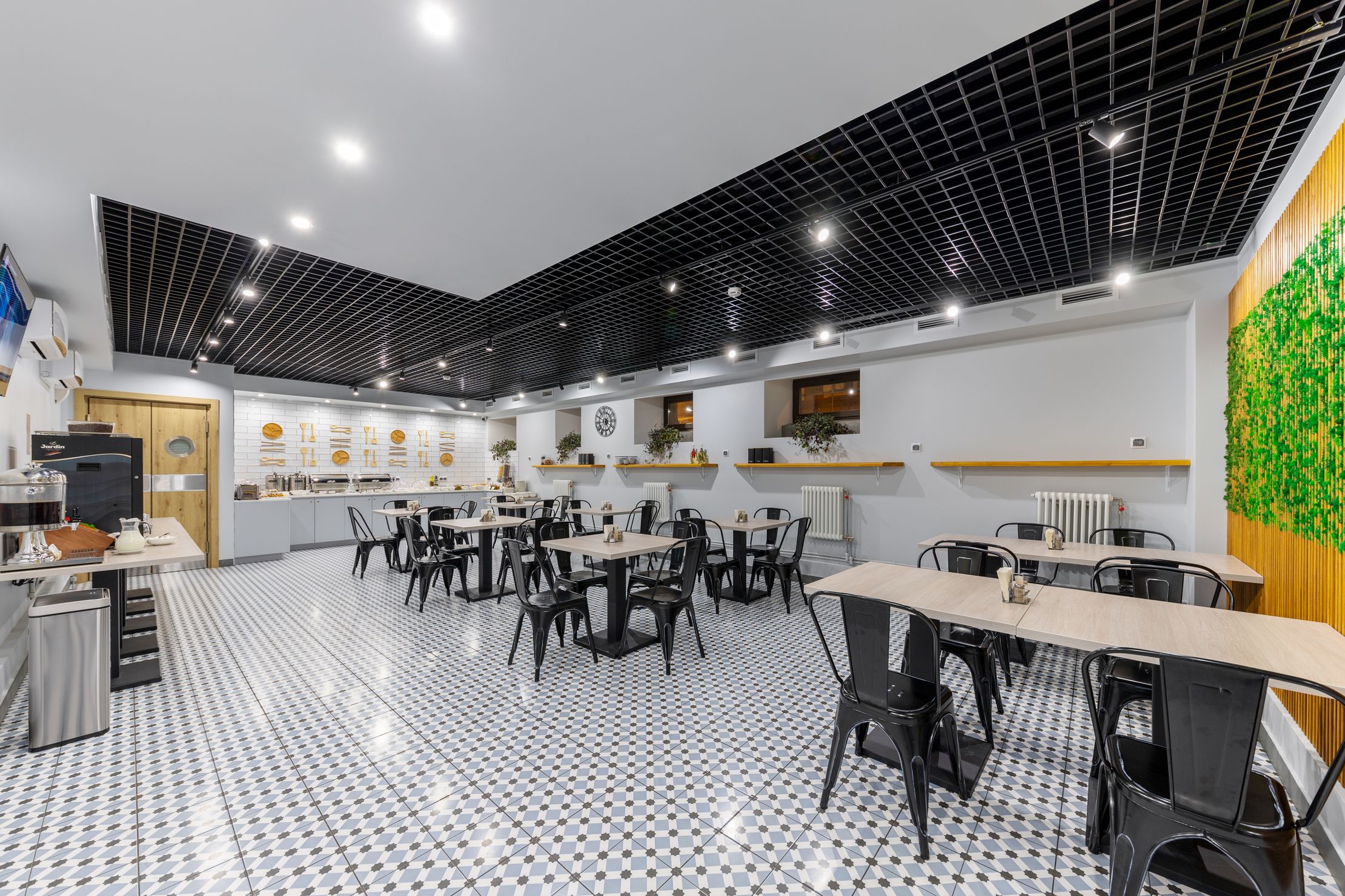 Station Premier S12 – афиша