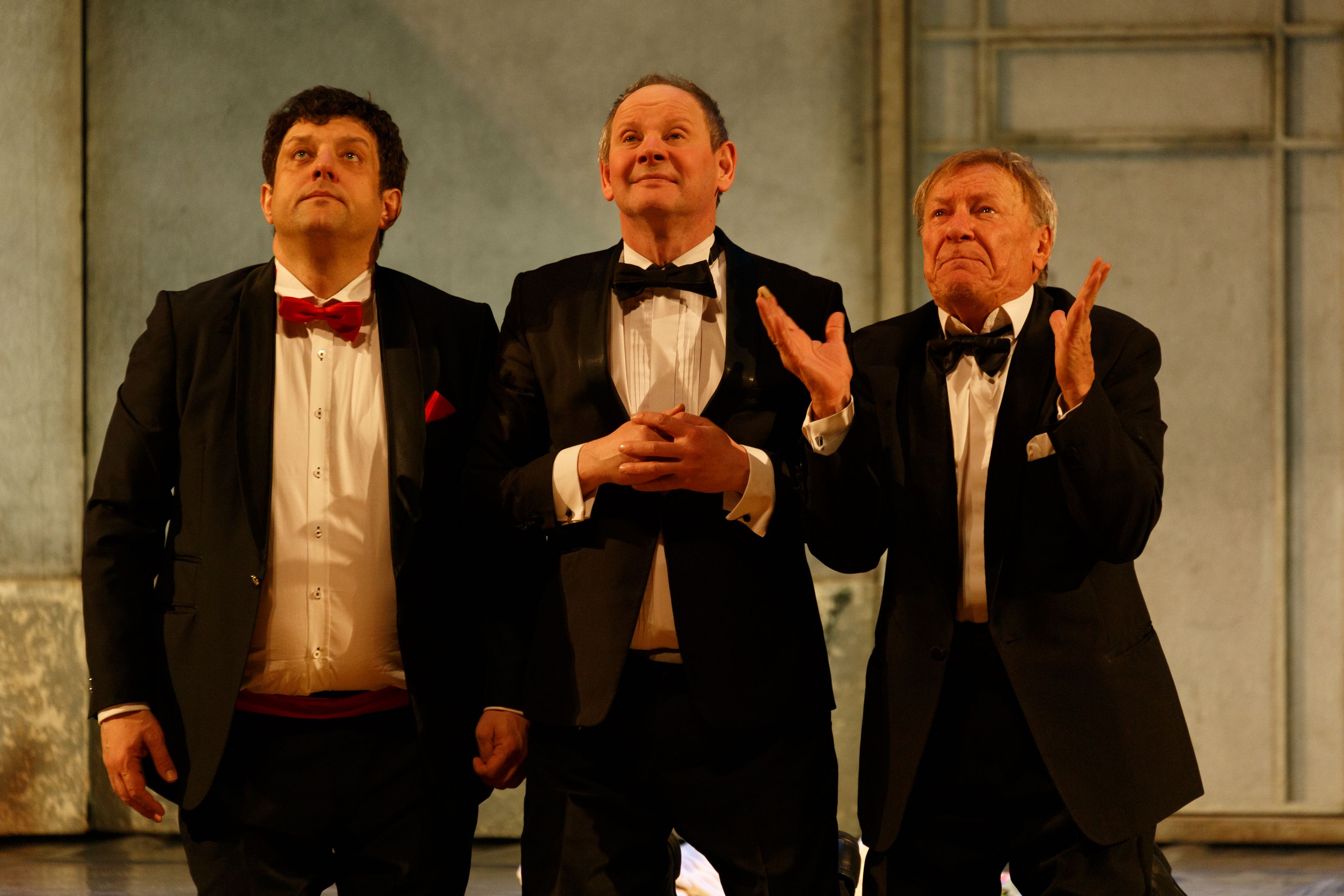 Вредные привычки – афиша