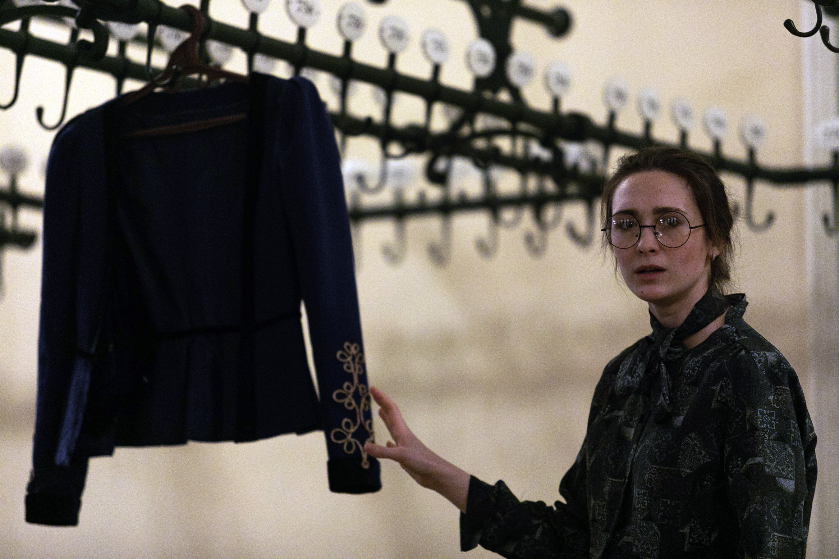 Лес. Актриса – афиша