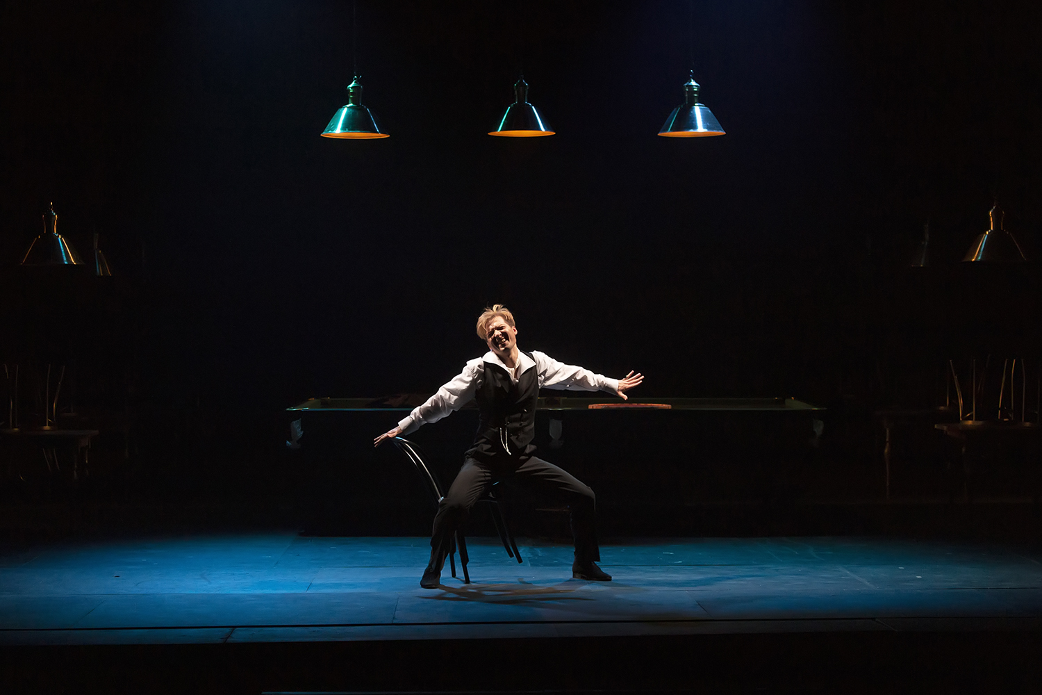 Красавец мужчина – афиша