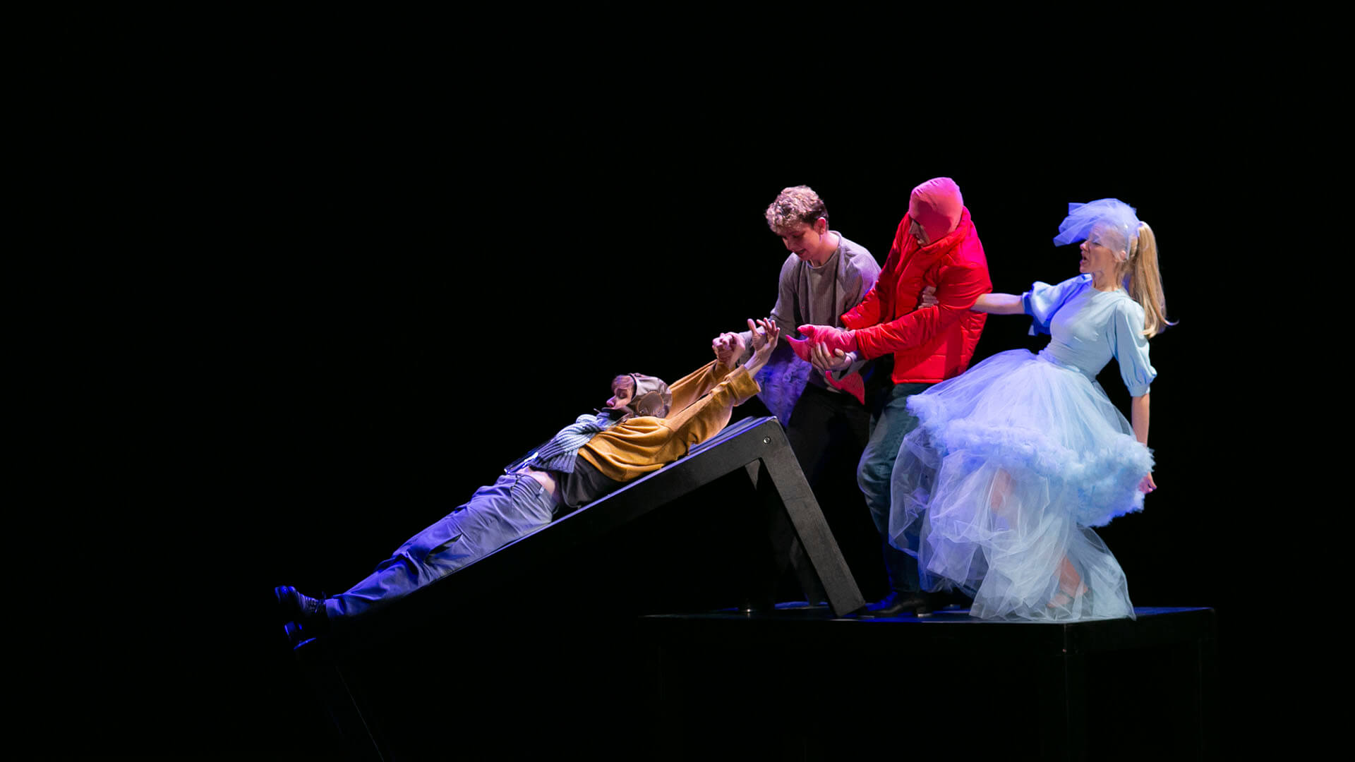 Рыбы не тают – афиша