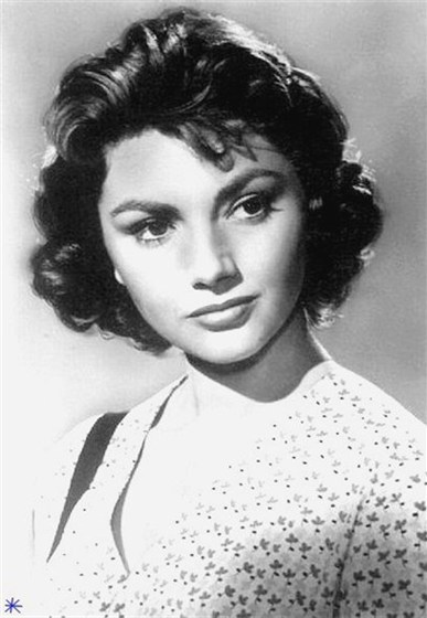 Порнодағы Рэйлена