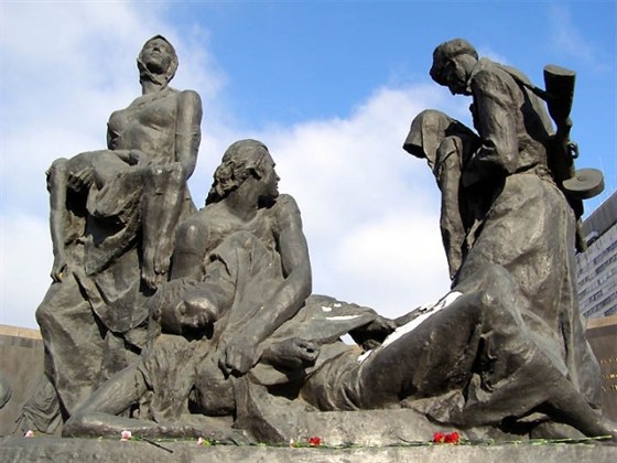Монумент героическим защитникам Ленинграда – афиша