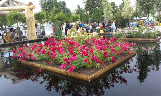 I Фестиваль садов и цветов – афиша